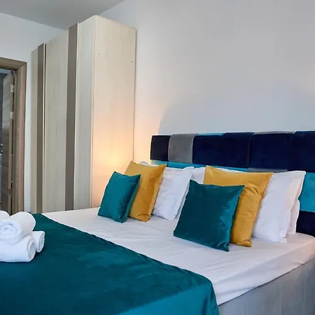 Glamour Sea View Family - N Pools