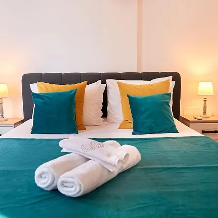 Glamour Sea View Family - N Pools