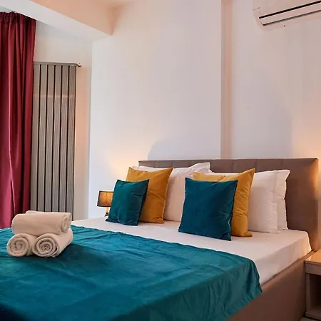 Glamour Sea View Family - N Pools Apartman