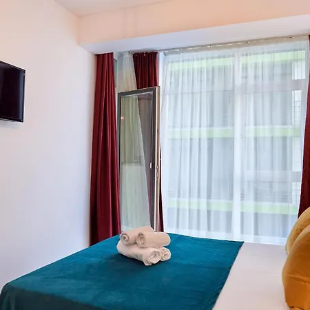 Glamour Sea View Family - N Pools Apartment *