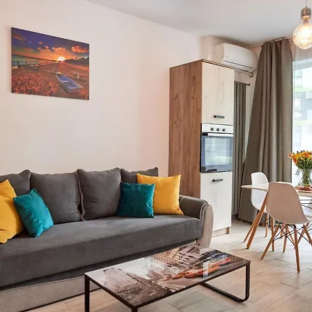 Glamour Sea View Family - N Pools * Mamaia