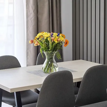 Glamour Sea View Family - N Pools Apartment *